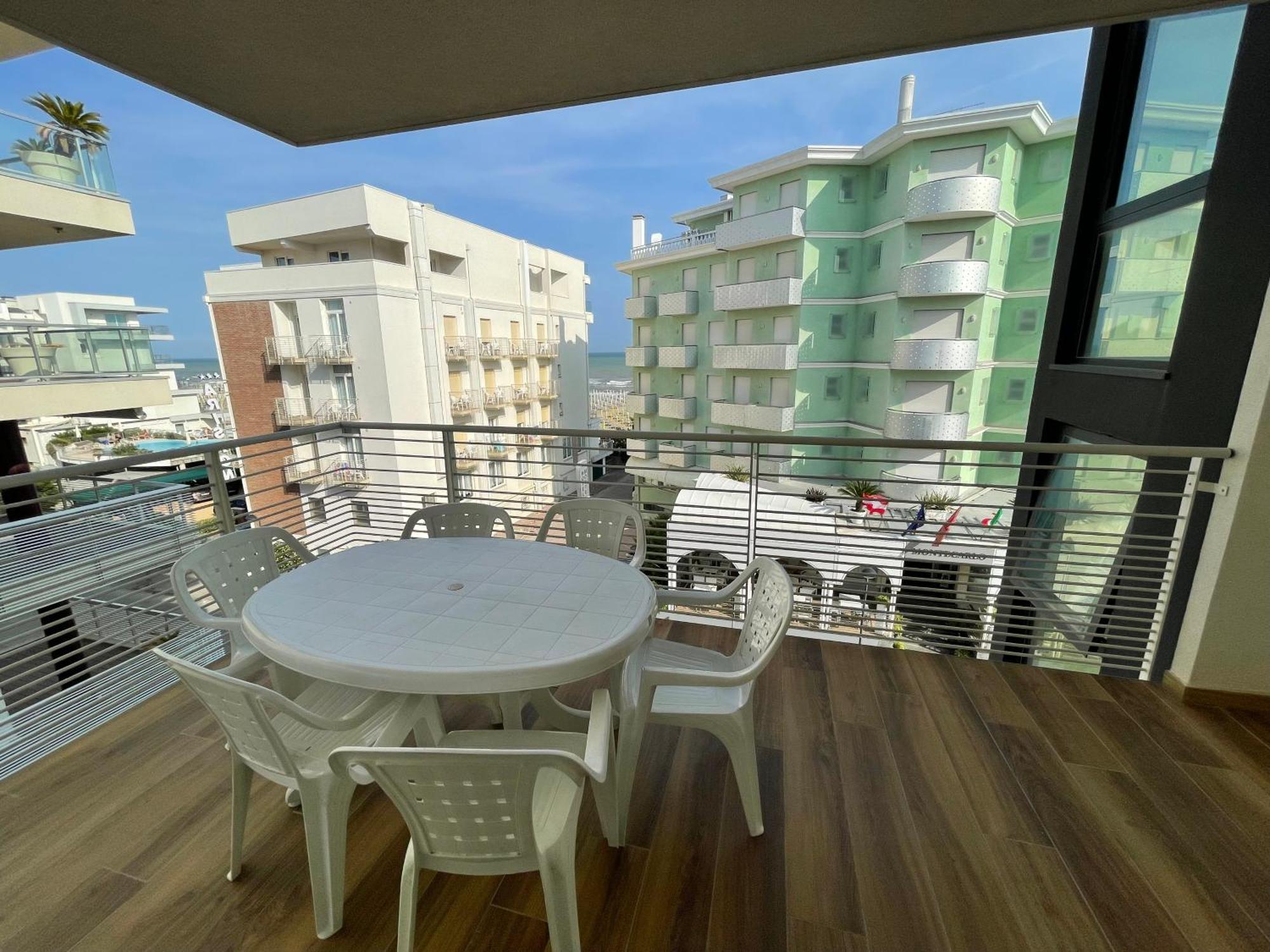 Marina Dream Beach Apartments With Sea View Terrace - Agenzia Cocal Caorle Exterior foto